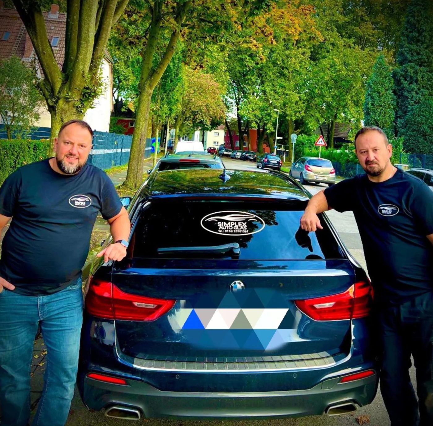 Ali Cetinkaya und Ömer Derelican — simplex autoglas Duisburg